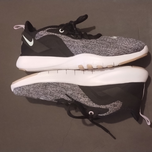 Nike Flex TR9 Women's Shoes 6 EUC - Picture 5 of 10